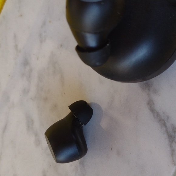 MPow Black Wireless Earbuds with Charging Case NWOT - Picture 3 of 3
